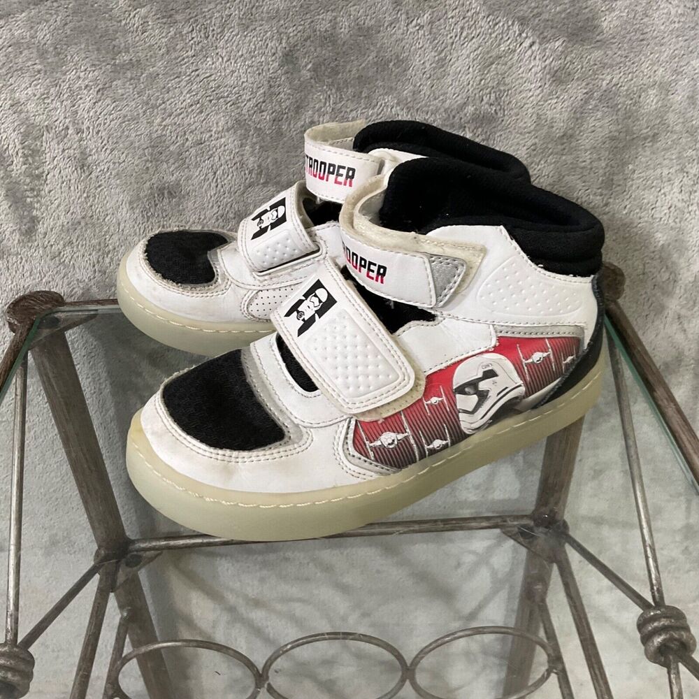 Stride Rite-Boy's White/Black  Star Wars Stormtrooper Sneakers size 13.5